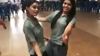 في الهتف