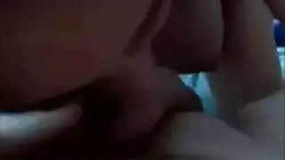 مراهقة تتعرض لاختراق مزدوج قاسٍ في xxx منزلي الصنع