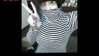 مراهقة متوترة أول مرة تصوير عاري في الخارج