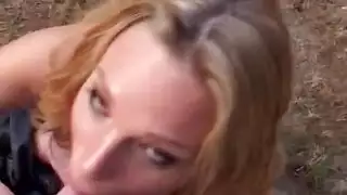 ألكسندرا تمارس الجنس الفموي العنيف وتنتهي بالفوضى