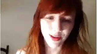 زبونة شابة مدمنة على القضيب الكبير لمعالجها