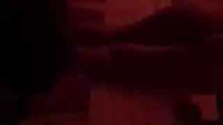 اثنتان من السمراوات الشهوانيات بالجوارب يتعرضن للضرب بقوة