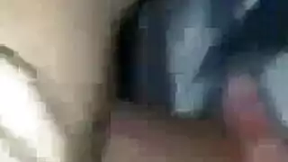 سكران بالشهوة: جماع رباعي جامح بعد تذوق النبيذ