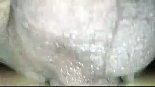 جنس سحاقي صابوني: ثلاثية تصبح مقذرة في حوض ساخن