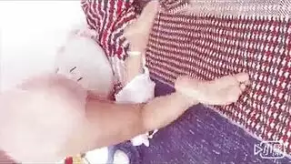 ممرضة طالبة شقية تقدم فحصًا جنسيًا وجماعًا عنيفًا