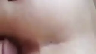 سكس مصري حقيقي وجماعي على واحد وتعيط وتقول عايز أروح كفاية