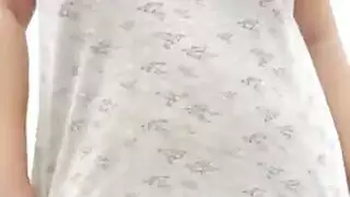 جمال عربي ذو ثدي كبير في رقص إباحي مثير