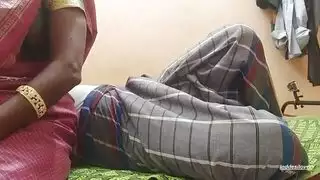 عذراء مراهقة تفقد عذريتها بقضيب صديقها الكبير