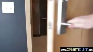 سكس امراة شقراء مربربة تذهب الى منزل