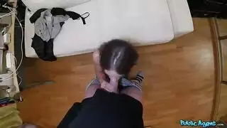 جنس مكثف على الكنبة: ضرب الكس في فيلم إباحي عنيف