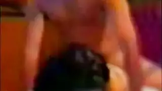 مرح صريح مع زوجة عربية ممتلئة الجسم وثدييها الكبيرين