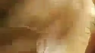 أبيل يدعو ثنائي مثار للجنس الجماعي