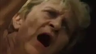 ينيك حبيبته وهيا تمارس الرياضه مترجم