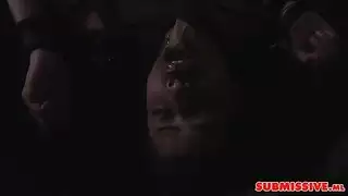 لعبة القوة: الفتاة السادية تجبر الخاضعة على بلع قضيب كبير