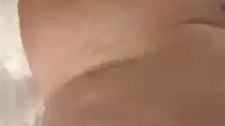 امرأة ناضجة تسيطر على شاب مثير