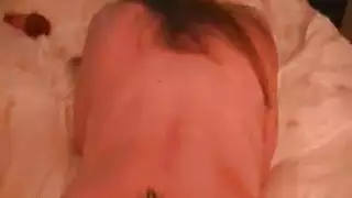استحمام ذهبي في ميناء دبي مع أزواج ألمان