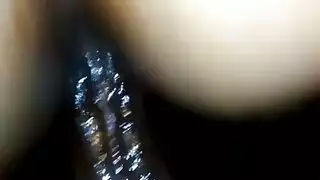 ربطها بلسق في ارجلها وايديها ونكها بلقوه