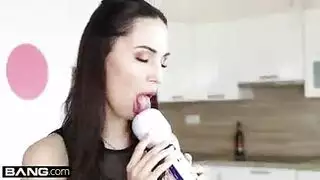 زوجه تنيك زوجها بقضيب