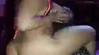 الجميلة السمراء كيشا جراي في مشهد ثلاثي صريح