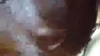 مراهقة واثنين رجال