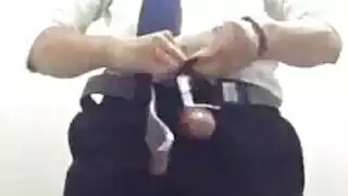 إلهة ترانس تشرح تقنيات البلع العميق والشرجي للنساء الفضوليات