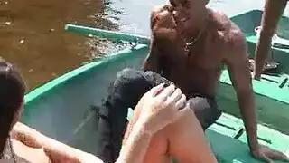 جدة عربية تستمتع بقحف عميق وجنس قوي