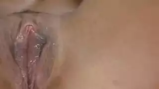 ابن يملأ فرج أمه بالسائل المنوي بعد مداعبة الثدي