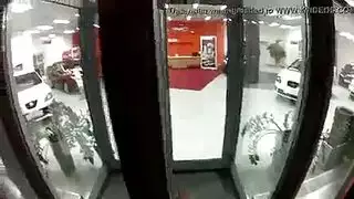 كانت تئن للكاميرا أثناء وضعية الكلب
