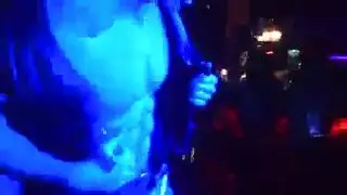 هو وفتاته يتناكا من غريب