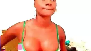 حفلة جنسية جماعية بين الأعراق: فتيات مثيرات تأخذ عدة أجهزة بي بي سي