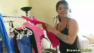أجساد رقيقة في شغف عنيف