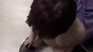 أفلام سحاق: جلسة إدخال أصابع شرجية مكثفة