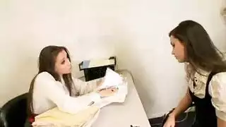 مراهقة مصرية تُضرب بقوة في بورنو صريح