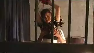 مراهقة تستمني بلعبة خضار