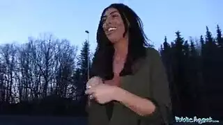 xxx titty flash: big round boobs in action