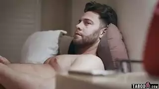  مص قضيب دون توقف ولعق الخصيتين