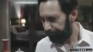 جلسة تناوب: عاهرتان، رجل محظوظ