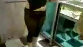 سويسري تعري العربية