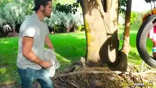سكس في الغابه محرم