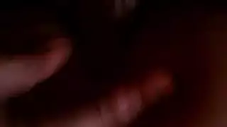 المراهقة الأوروبية تأخذ عملاً صلبًا ضخمًا حتى المقبض