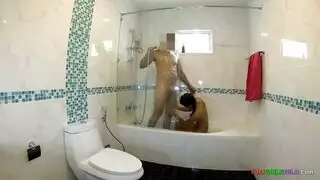 زوجة يعطيه قضيب جلدي اللعنة
