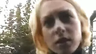 سمراء ساخنة تمتلئ بالسائل المنوي في النادي