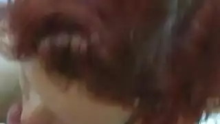 فعل إباحي في المسبح: مدلك مسيطر يمارس الجنس مع سباح راغب بدون وقاية