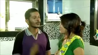 العنوان ٧: بورن هندي حار: نيك بين الأثداء وجنس رومانسي بوضعية الفارسة