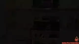 بنت بتنزل دم
