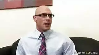 الخ يمتع زبه الكبير في خرم خته