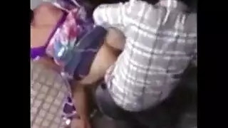 جنس مع الحيوان: ركوب الفحل بإيحاءات جنسية صريحة