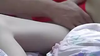 استمناء في الحمام فتاة تعبث ببظرها بمفردها
