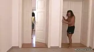 شاب عربي مثير يمارس الجنس بشهوة مع عمته الأكبر سناً