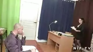 الفتيات في سن الجامعة في مشهد جماعي هاردكور